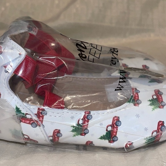 Monkey Feet Ballet Flat Shoes - Picture 4 of 8